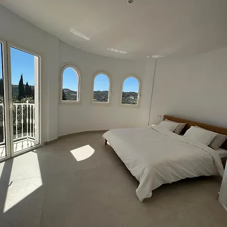Estrellas Villa *